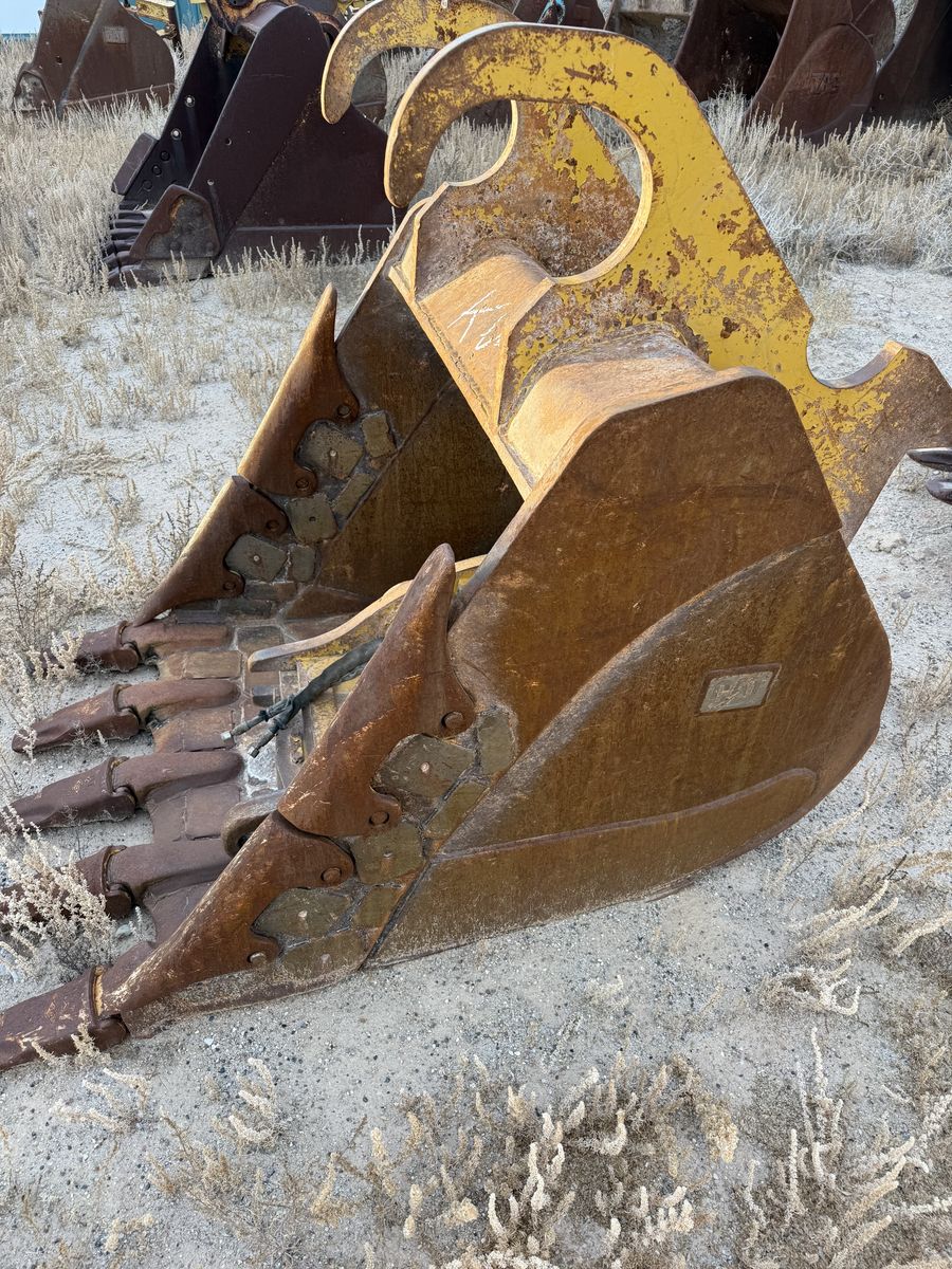 CAT 320 Excavator Buckets