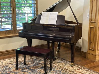 Weber Grand Piano, Rich Resonant Tone, High-Quality Craftsmanship, w/ Bench