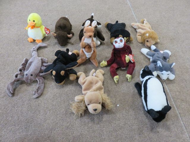 LOT OF 12 BEANIE BABIES – SELLING AS A SINGLE LOT ONLY
