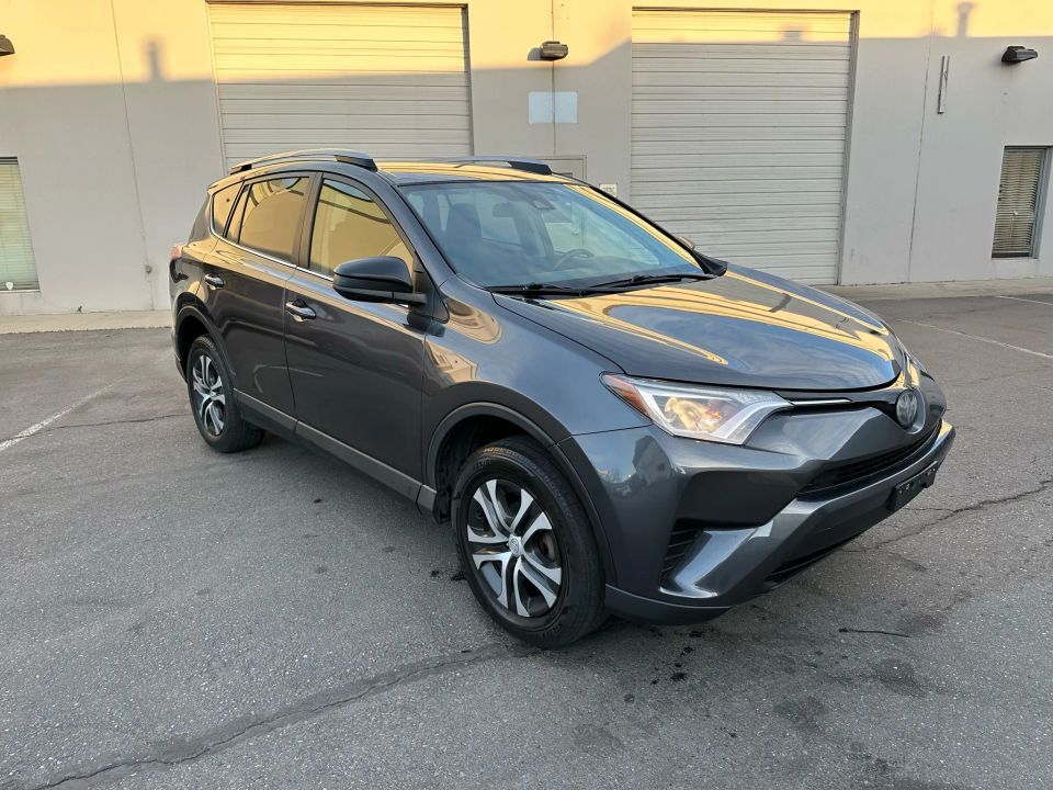 2018 Toyota RAV4 LE