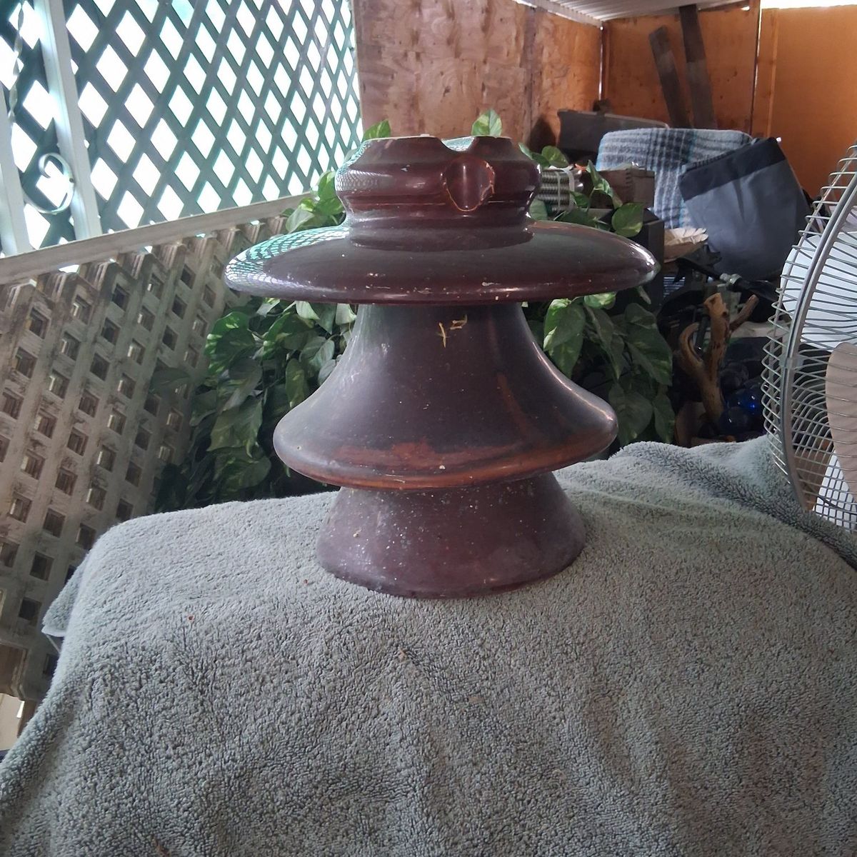 Large porcelain insulator