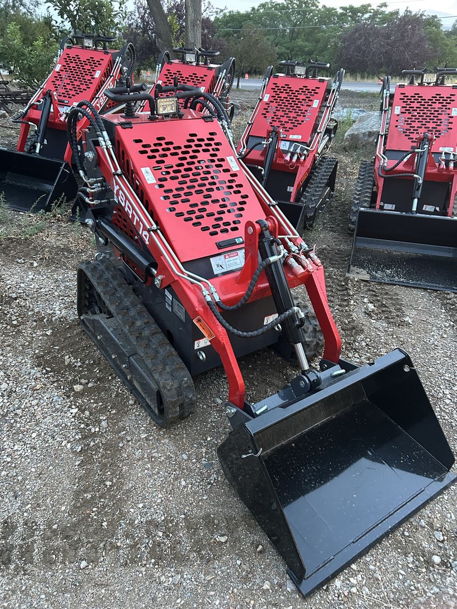 Brand New Mini Skid Steer Loader - AGT YSRT14