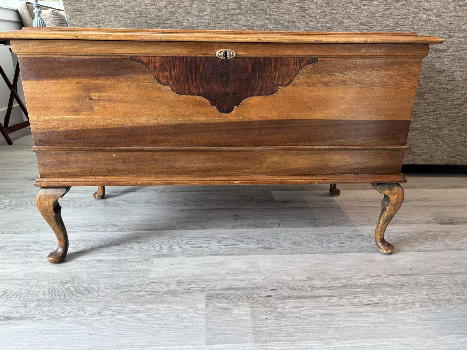 Vintage 1950s Caswell-Runyon Wooden Storage Chest - 22x45x26 inches