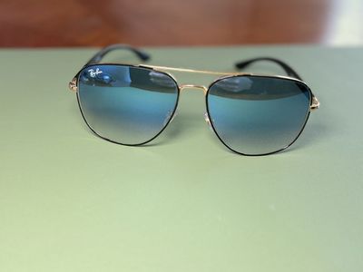 Ray-Ban
