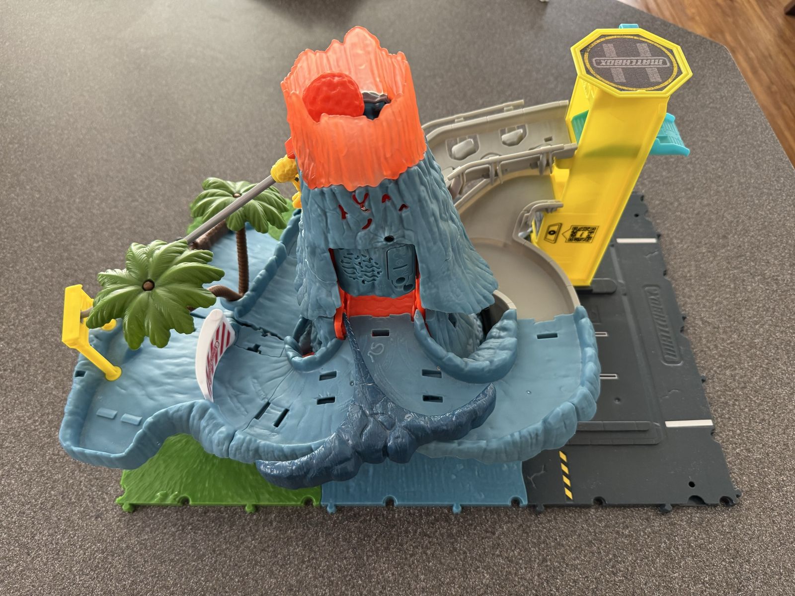 Matchbox Action Drivers Series Volcano Escape Play Set.
