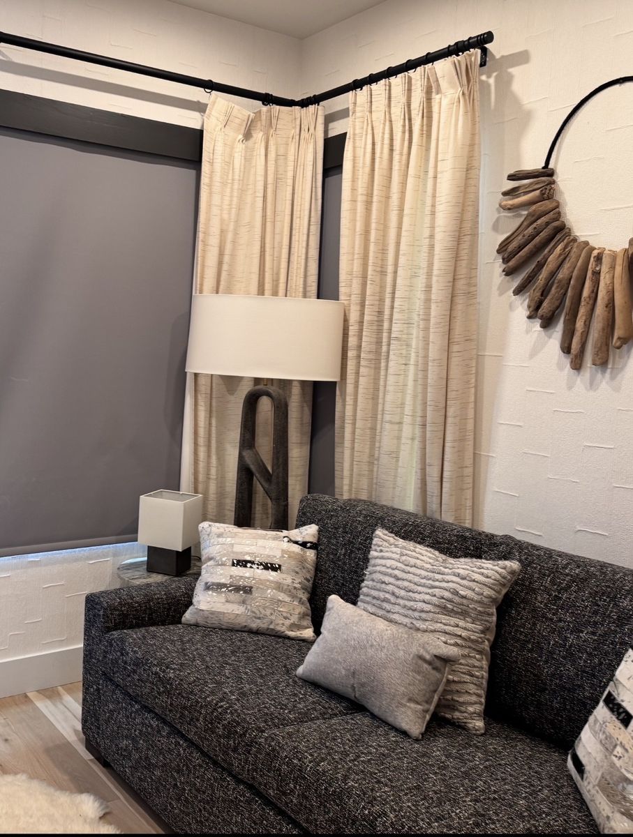 Black and White Textured Fabric Love Seat with Two Cushions. American Leather tweed pull out queen bed.