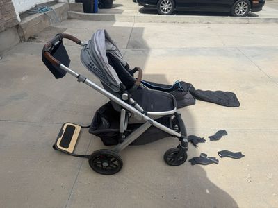 Uppababy Vista 2 Stroller and accessories.
