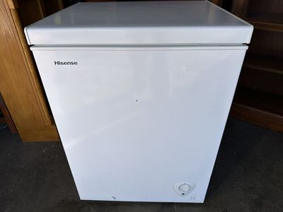 Hisense 5 cu ft Garage Ready Chest Freezer- White