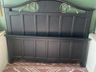 Queen size bed