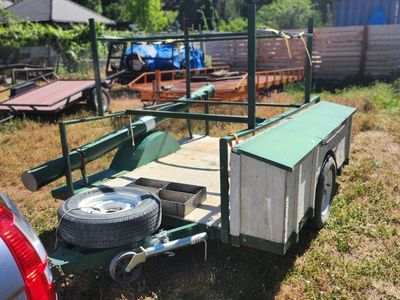 Harrys Three-Place Pontoon Trailer