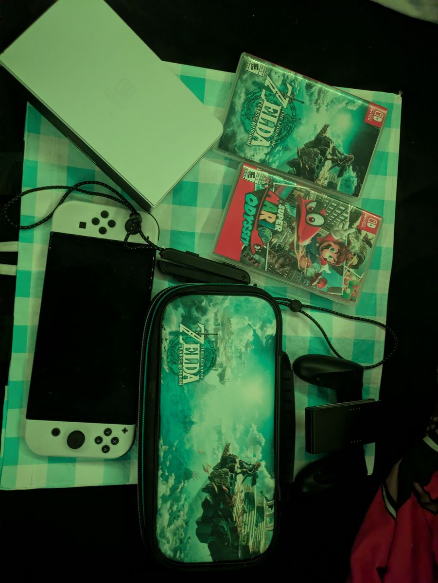 Switch 1 OLED, games, accessories