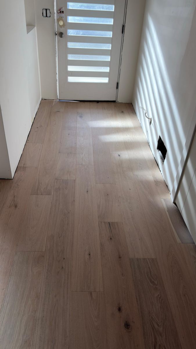 Main image 3