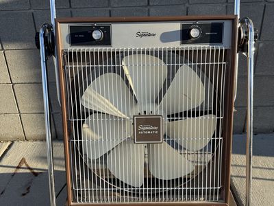 Vintage Wards Automatic Box Fan - Missing 1 Wheel