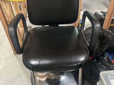 Fantastic Sams Black Hydraulic Stylist Salon Chair - Used Hairdresser Barber Spa