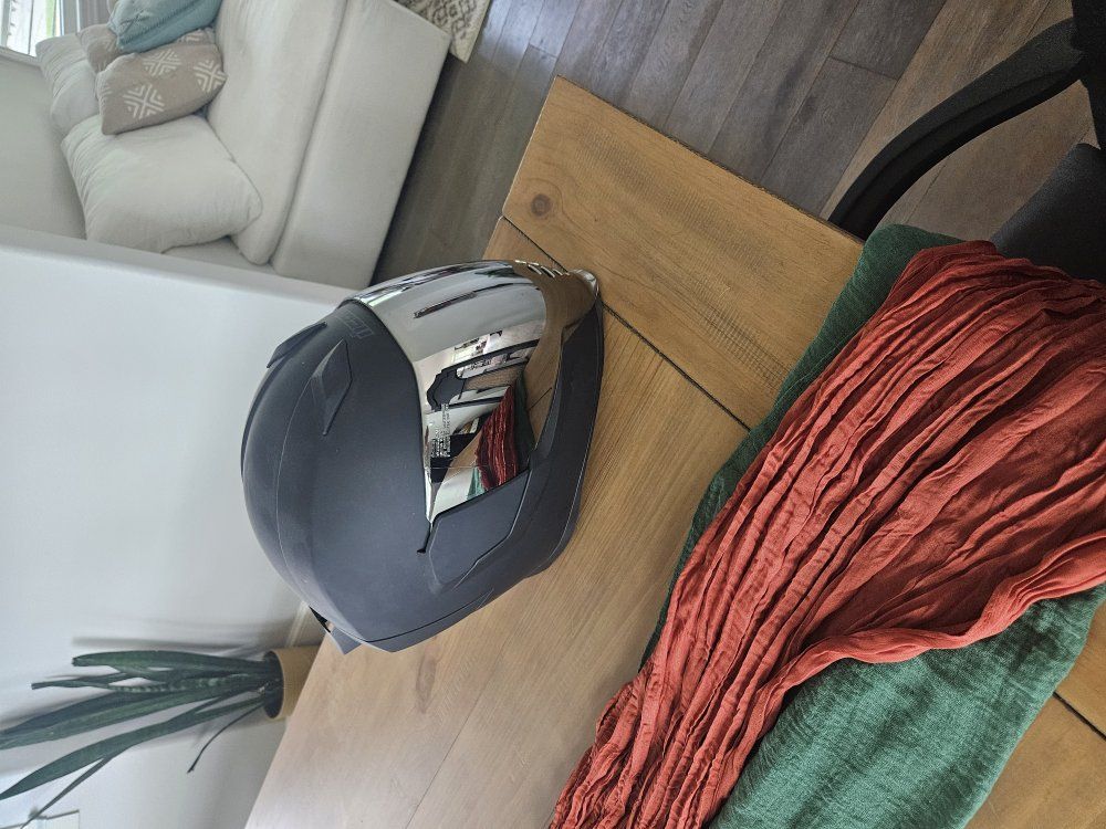 Icon Airflite Helmet, Matte Black, Large, Like New