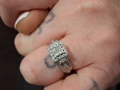 10k white gold diamond ring