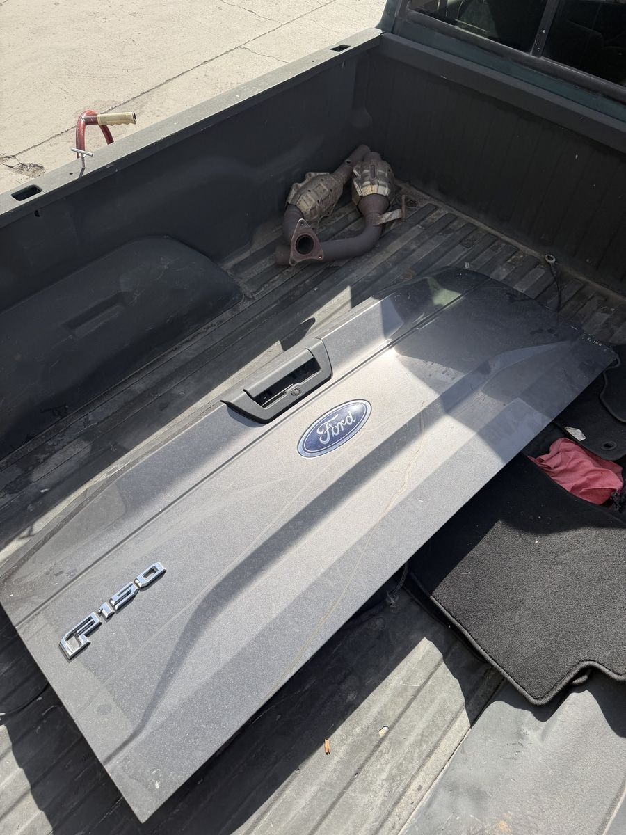 2015 Ford F150 Tailgate