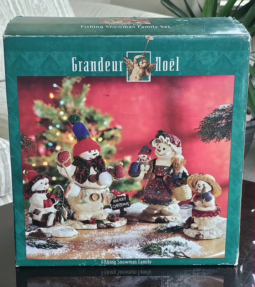 Grandeur Noel Collectible 4-Piece Fishing Snowman Family Set in Box
Paper Pulp ~7" T