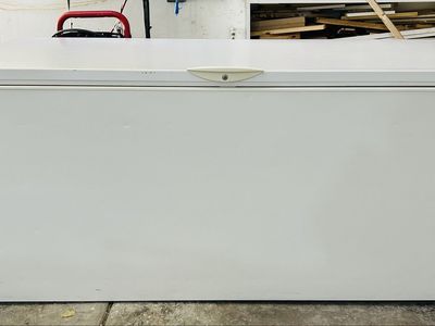 25 cubic foot freezer