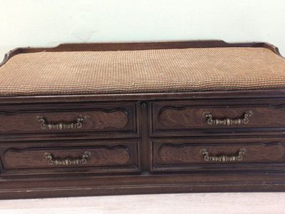 Vintage Lane Cedar Lined Hope Chest - LOCK REMOVED