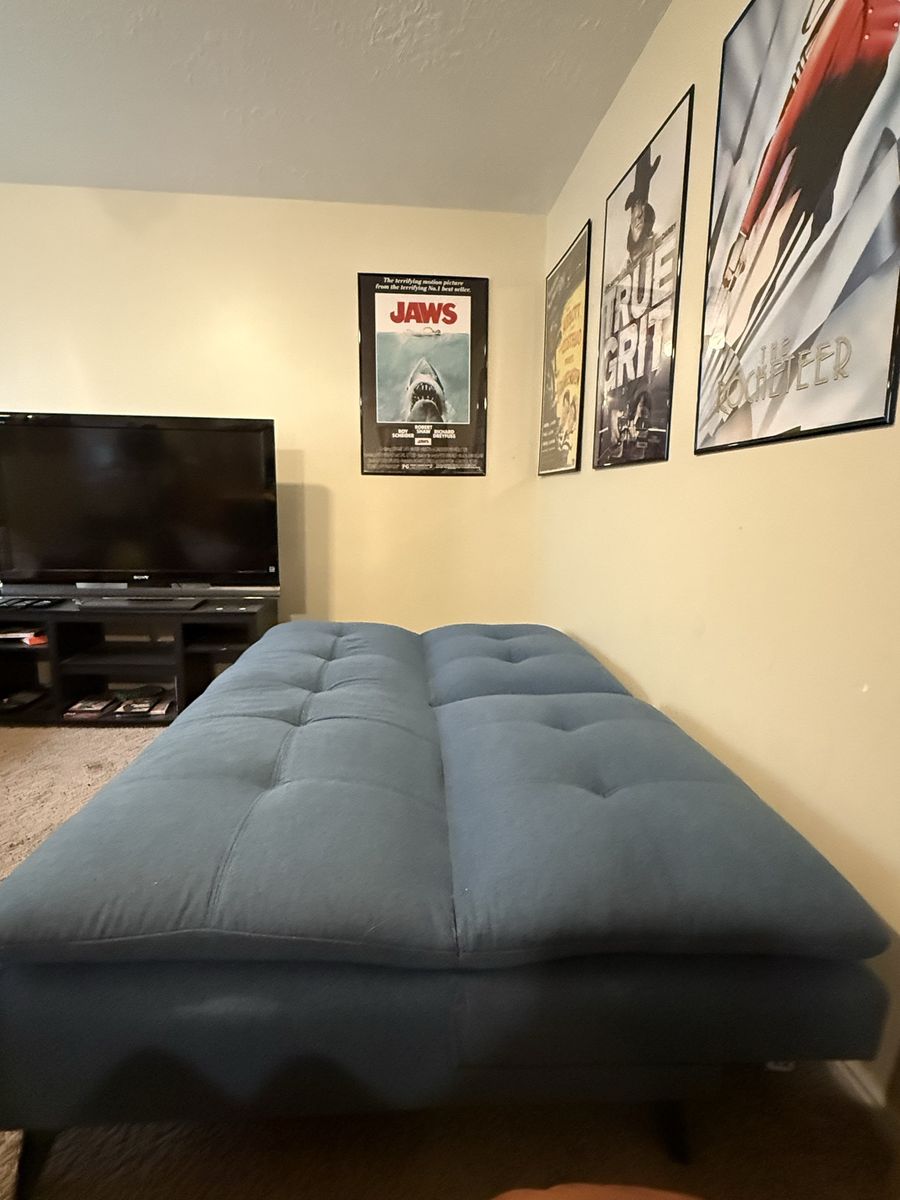 Main image 3