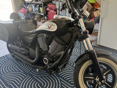 2014 victory highball