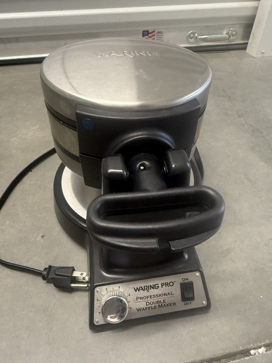 WARING PRO Professional Double Belgian Waffle Maker