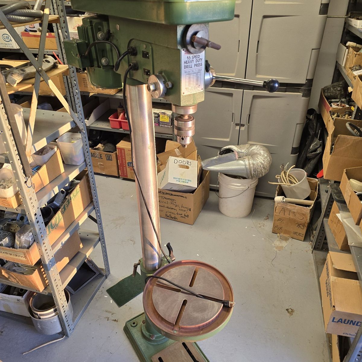 FLOOR DRILL PRESS, 1 HP, 16 SPD, 1/2 Inch cap.