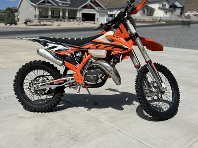 2022 KTM 125 xc only 31 hrs