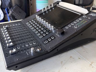 Peavey Aureus 28 Digital Mixer with Touchscreen & Motorized Faders