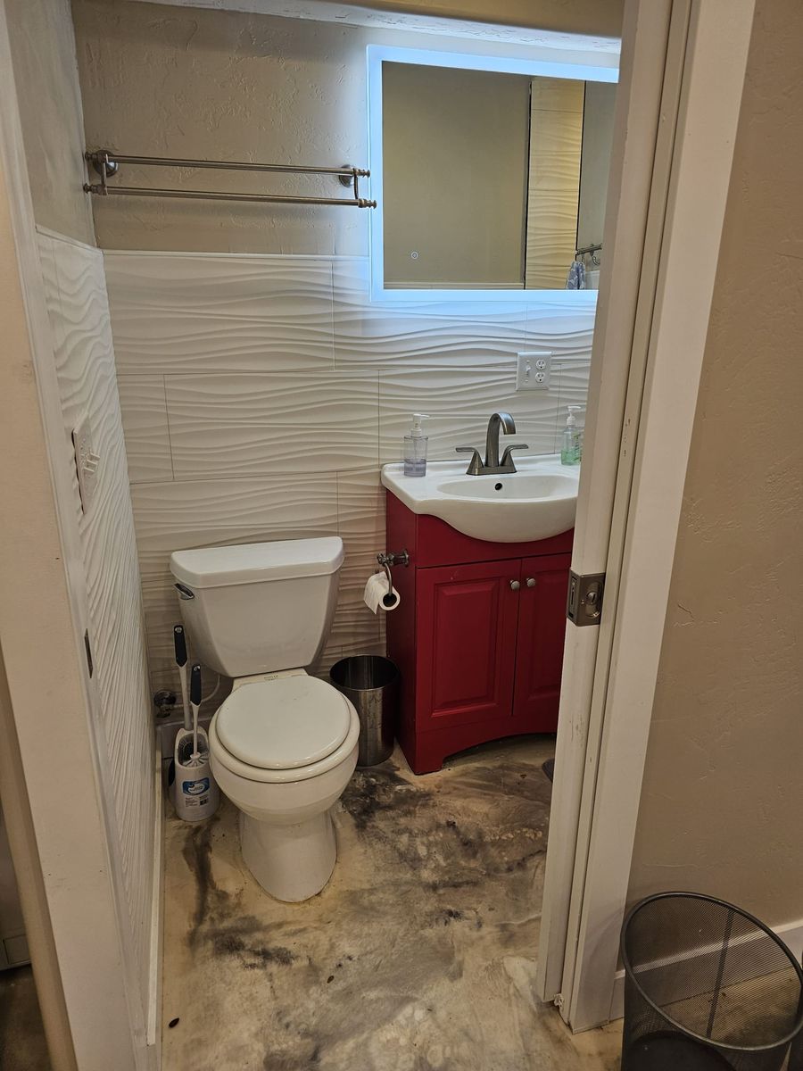 Main image 6
