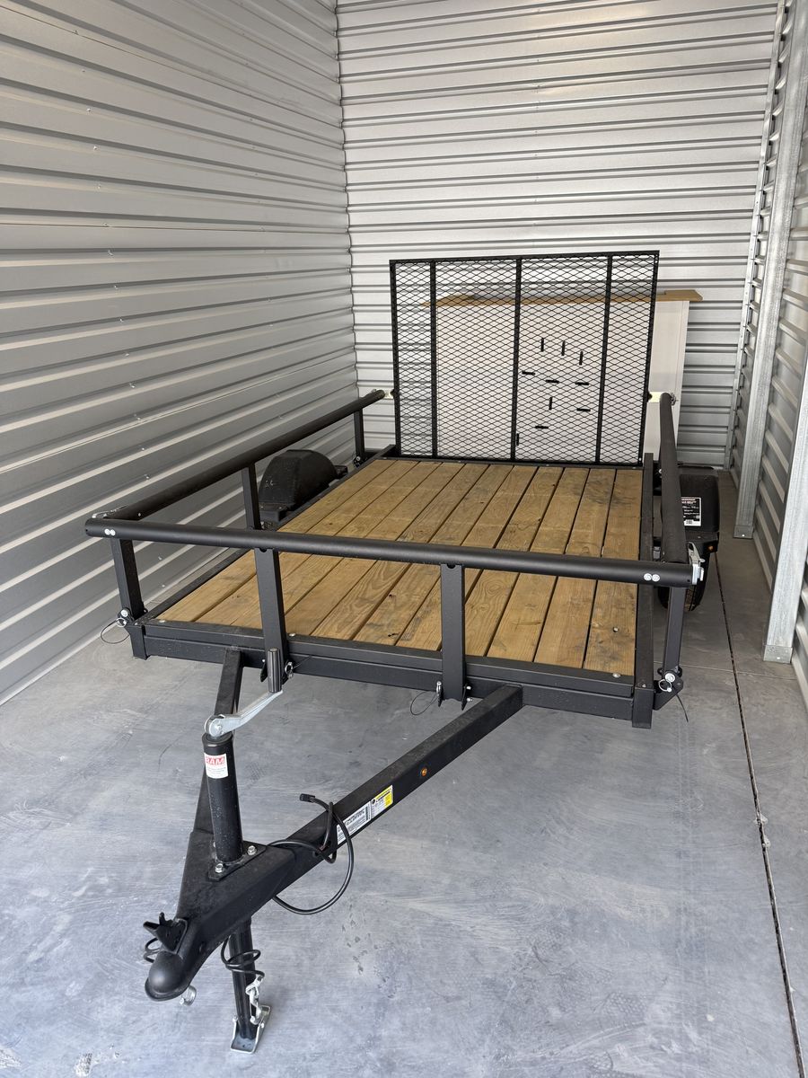 Karavan 5.5 ft x 9 ft Trailer - Like New