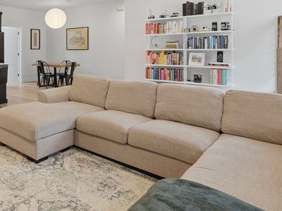 Beige Sectional Couch – Great Condition