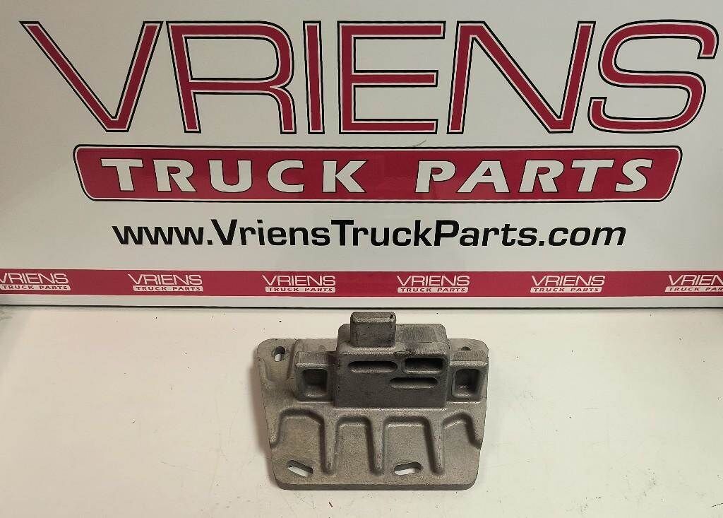 Peterbilt 567 Bracket