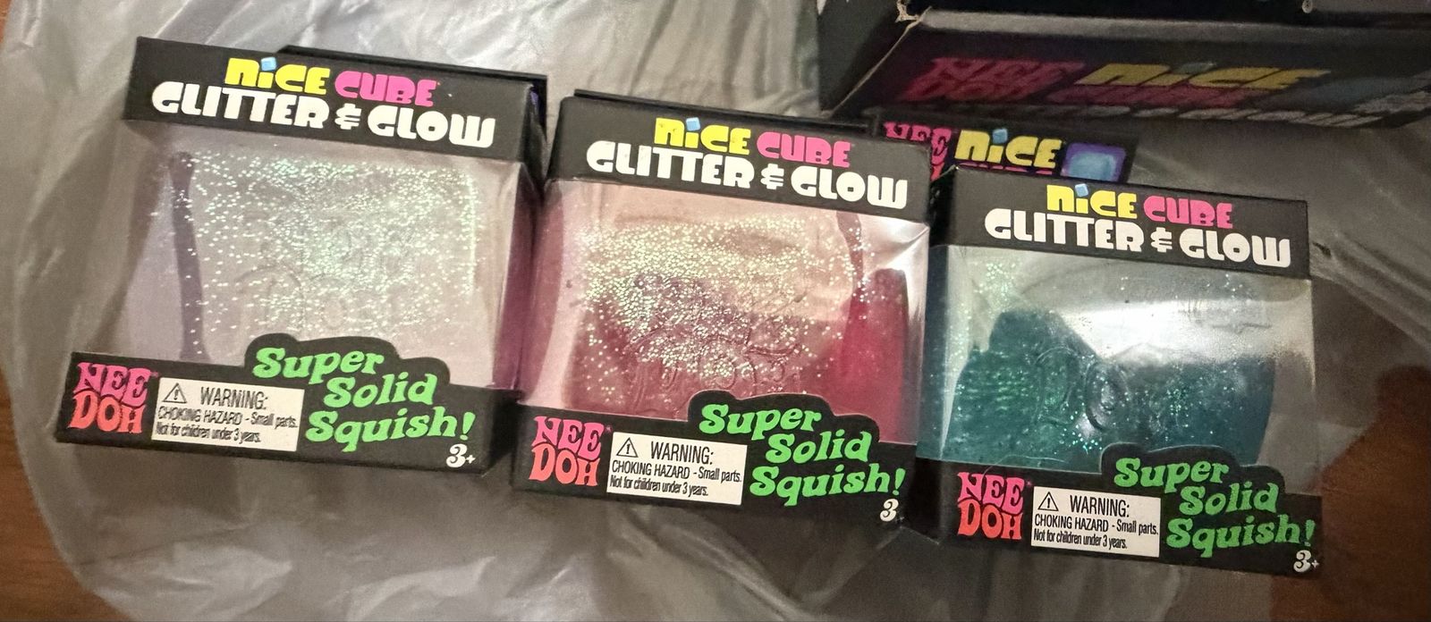 NeeDoh Nice Cube Glitter & Glow Super Solid Squish!