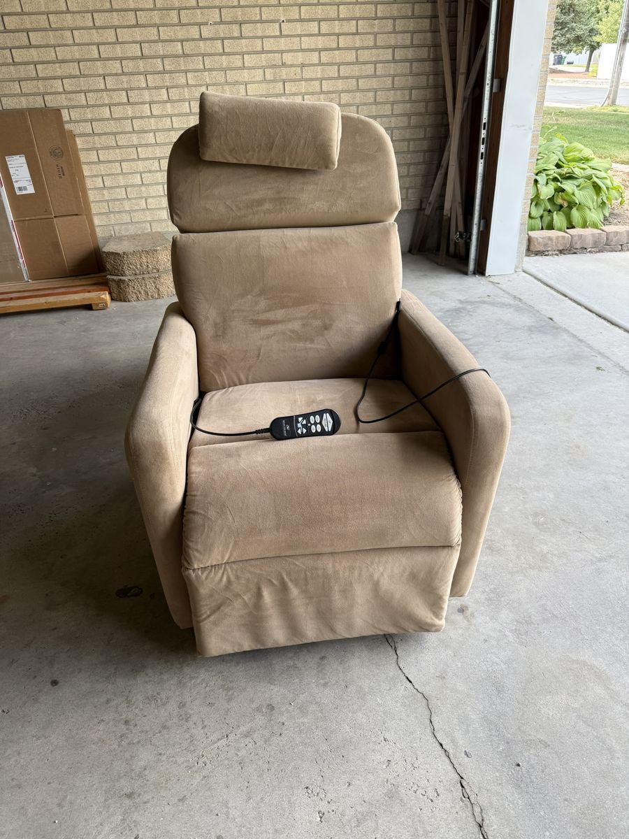 Relax The Back Lift Chair (Like New)