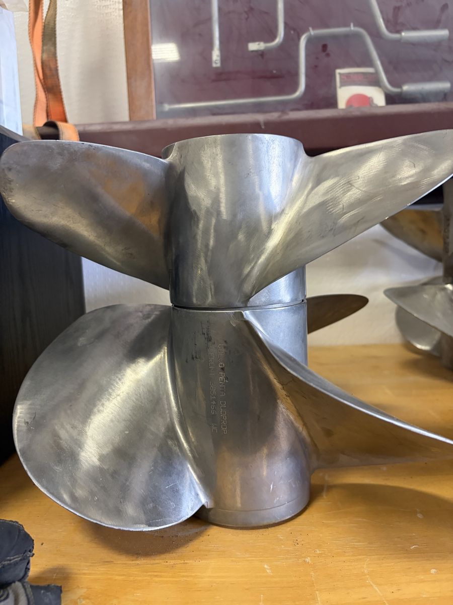 Volvo Penta Duoprop F6 Front 3851476 and F6 Rear 3851466 Stainless Steel Boat Propeller Set prop props propellers 