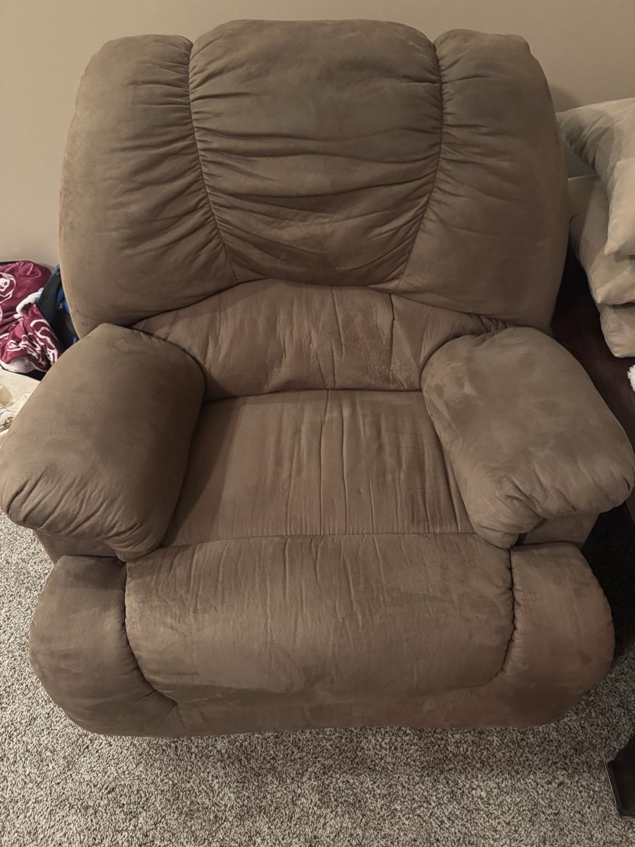 Super Comfy Recliner