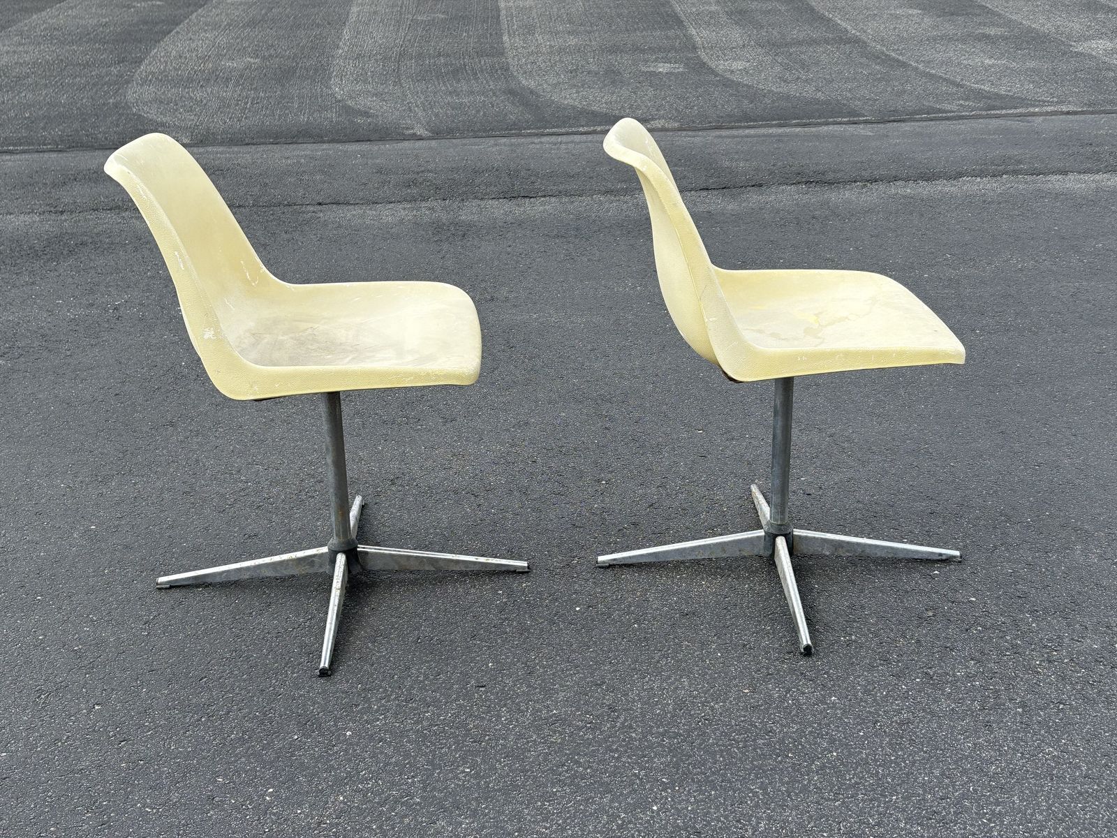 Howell swivel chairs designed by Charles Furey vintage Mid Century Modern MCM