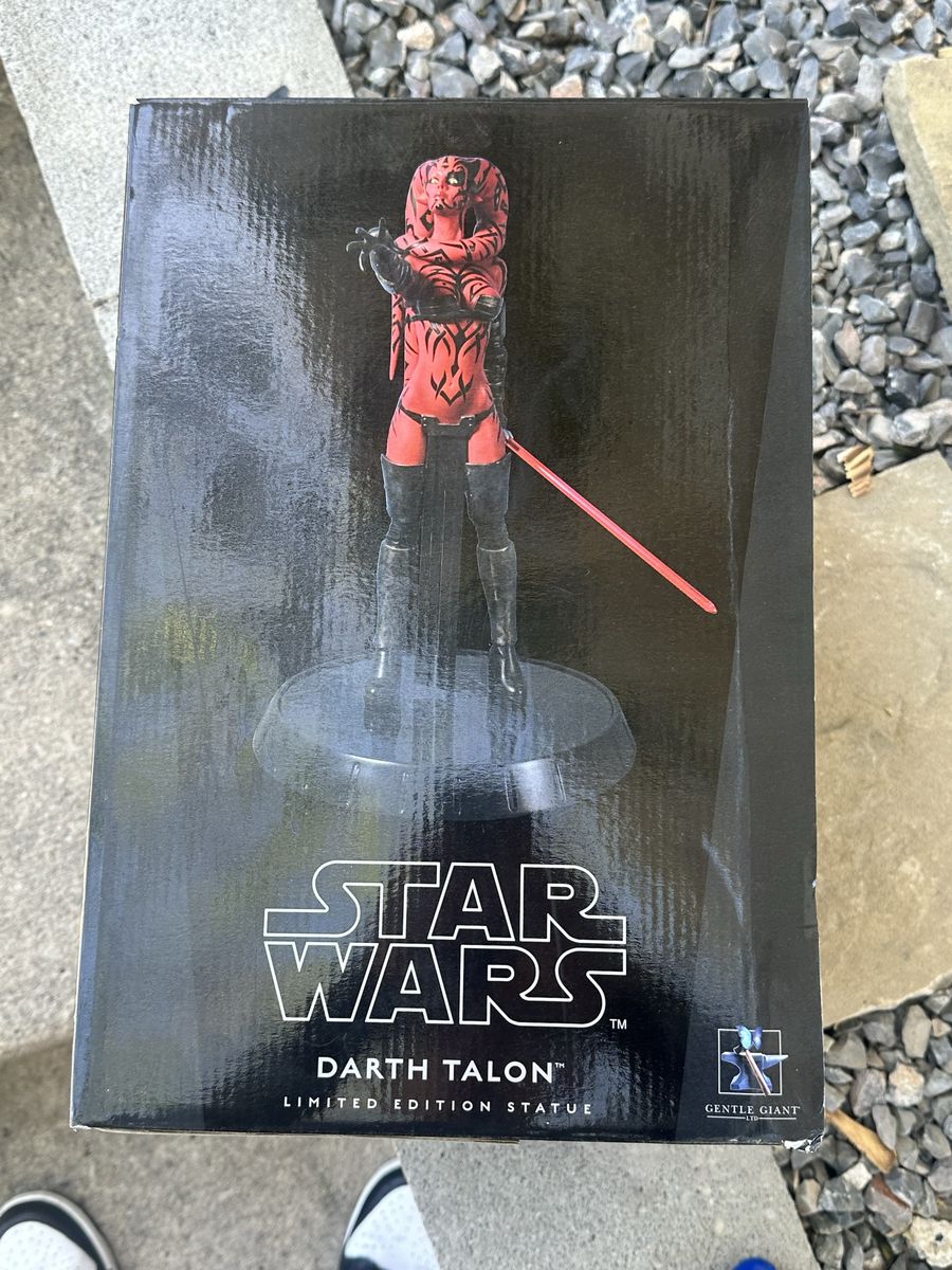 Gentle Giant Star Wars Legacy Darth Talon Limited Edition Statue