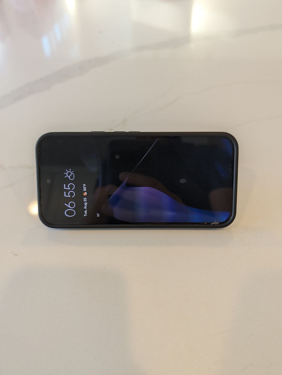 Google Pixel 9 Pro XL - 512GB - Fully Functional (Cracked Glass) + Torras 360 Spin Case