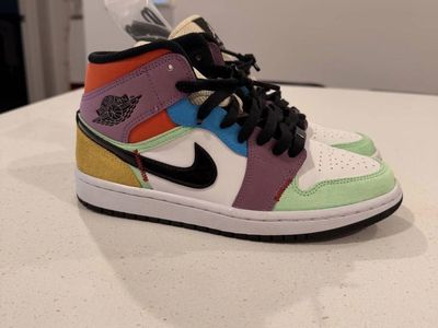Kids 7 // Womens 5.5 Air Jordan Mid SE Multi $80 OBO
