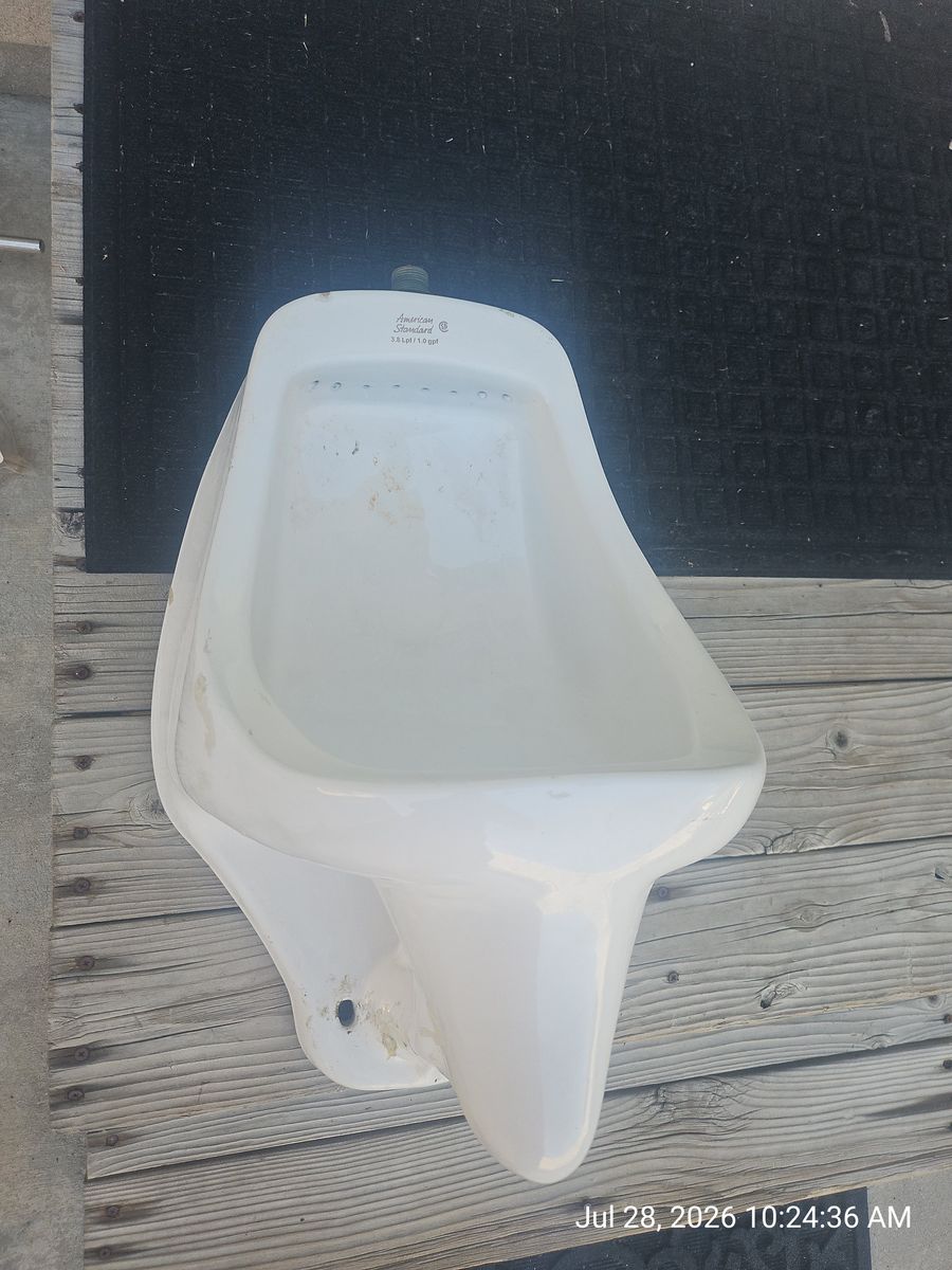 American Standard 3.8 Lpf / 1.0 gpf Urinal - White