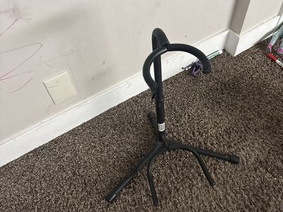 Guitar stand