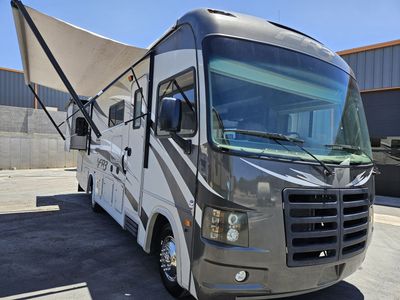 2014 Forest River FR3 30DS Mechanic Inspected! Auto Level! Onboard Gen! Triton V10 Gas Engine!