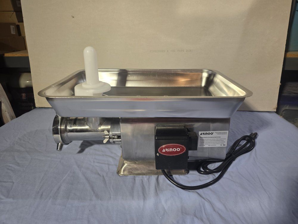 Arinoo TW-22 electric commercial meat grinder