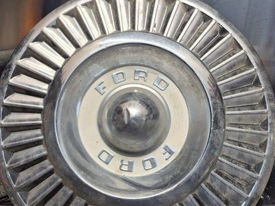 Ford hubcap