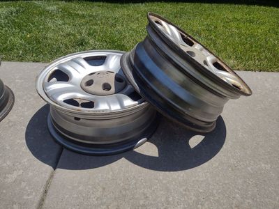 Toyota Rav 4 stock wheels