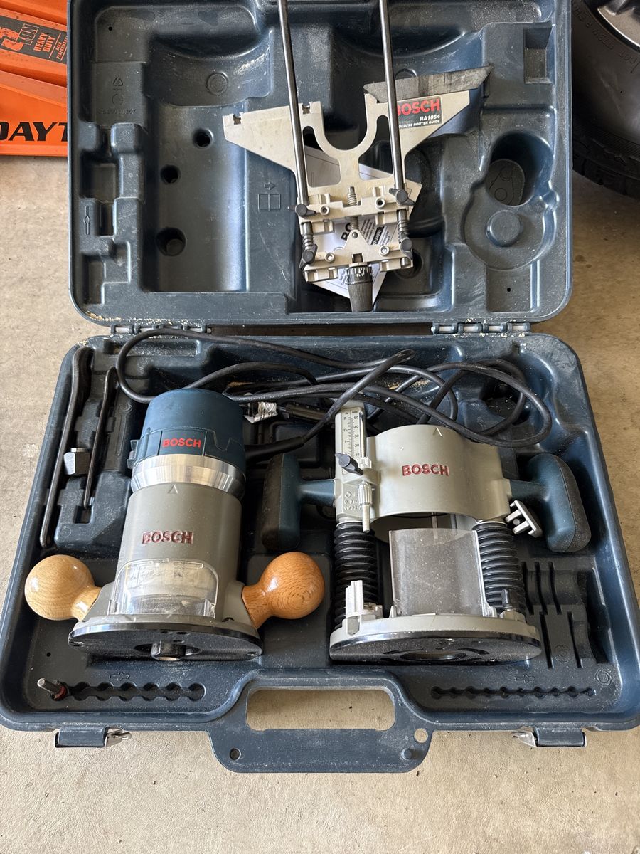 Bosch 1617 Plunge Router & RA1054 guide