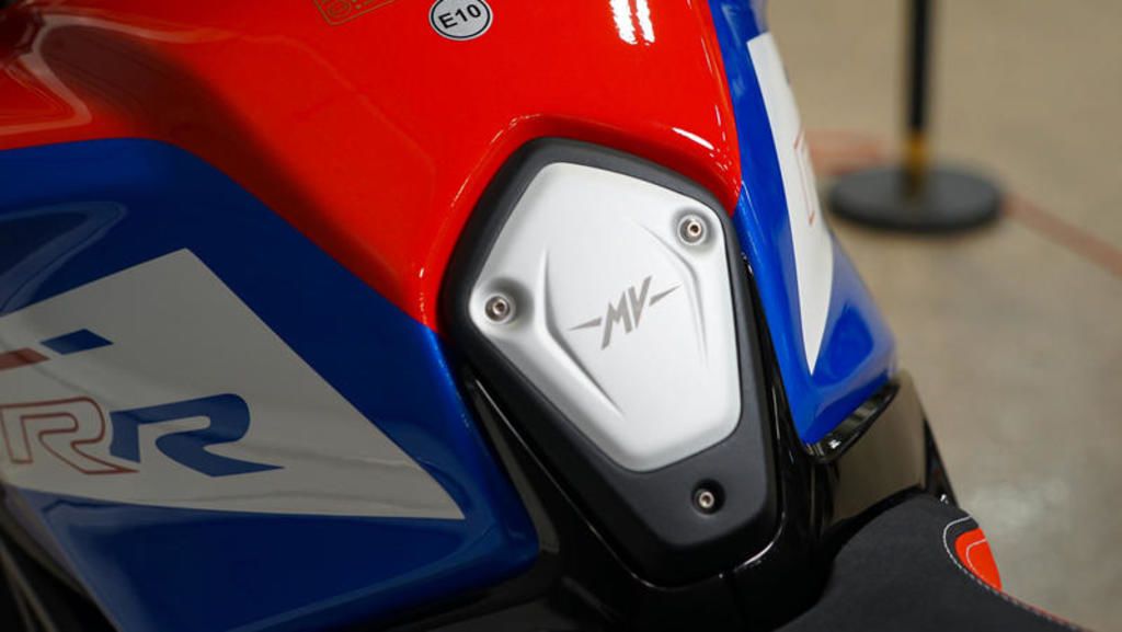 Main image 16